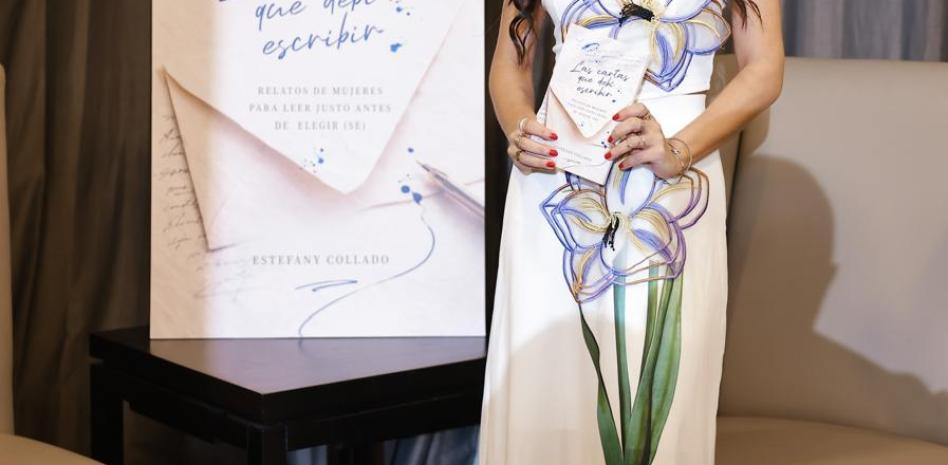 Estefany Collado presenta libro sobre decisiones que transforman la vida de las mujeres