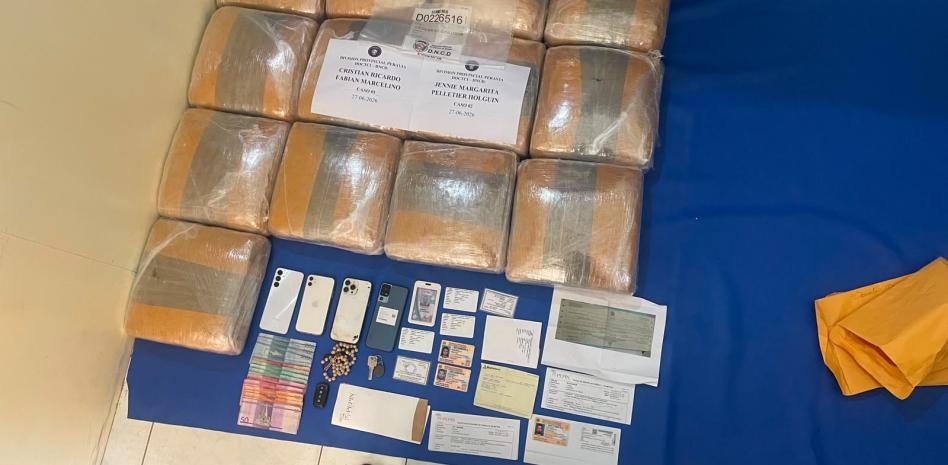 Intervienen en Azua alijo de 129 libras de marihuana ocultos en vehículo