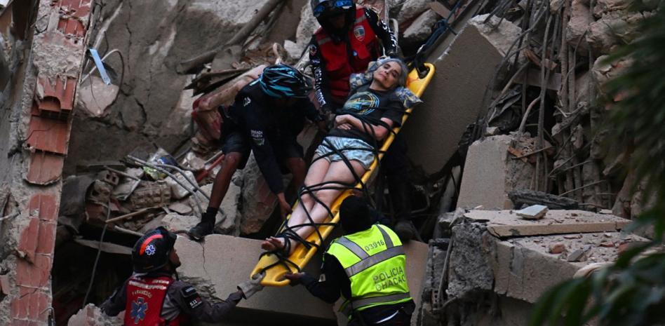 Tareas de rescate continúan en Venezuela pese al panorama devastador