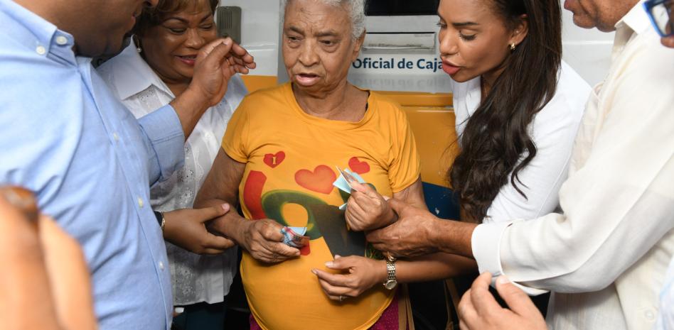 Supérate concluye entrega del Bono de Emergencia en Santo Domingo Norte