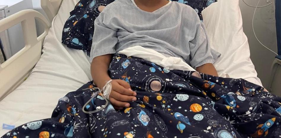 Ethan Gael, el niño de 10 años que pide ayuda para tener una vida normal, pero su enfermedad se lo impide