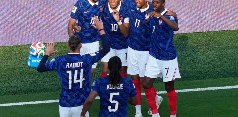 Francia golea 3-0 a Suecia y pasa a octavos de la Copa Mundial de la FIFA