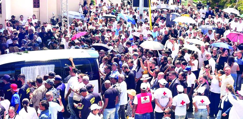 El multitudinario adiós de su pueblo, Sajoma: Alex Bueno “El ruiseñor de la Sierra” ya vuela alto