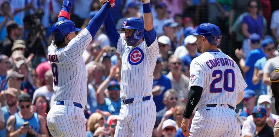 Swanson batea 3 jonrones y empuja 8 en la paliza de Cachorros 23-3 sobre Padres
