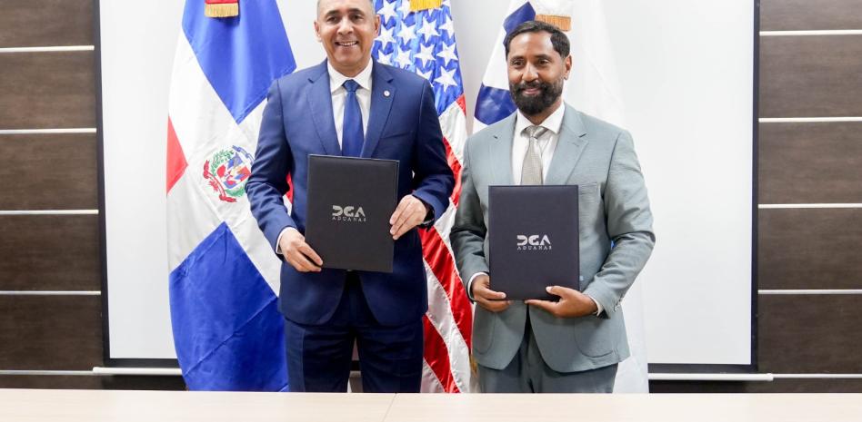 DGA y CBP firman convenio para reforzar la seguridad del comercio internacional