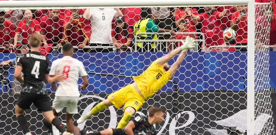 Marruecos vence 3-0 a Canadá, despide a coanfitrión y avanza a cuartos de final