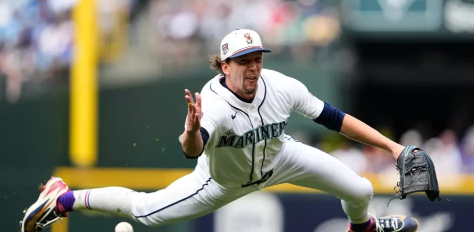 Con pitcheo de Gilbert y grand slam de Arozarena, Marineros aplastan a los Azulejos
