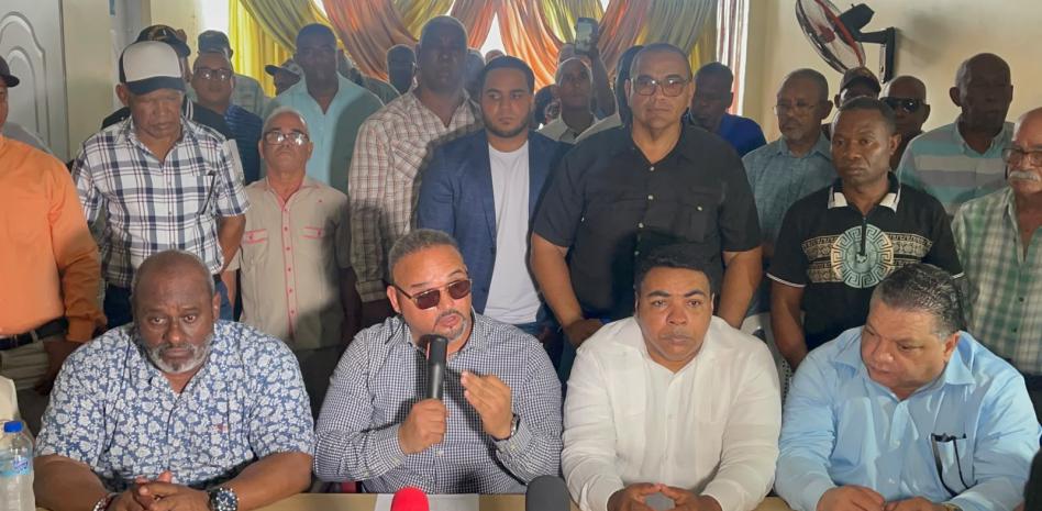 El grupo G-12 del transporte garantiza que no aumentará el precio del pasaje