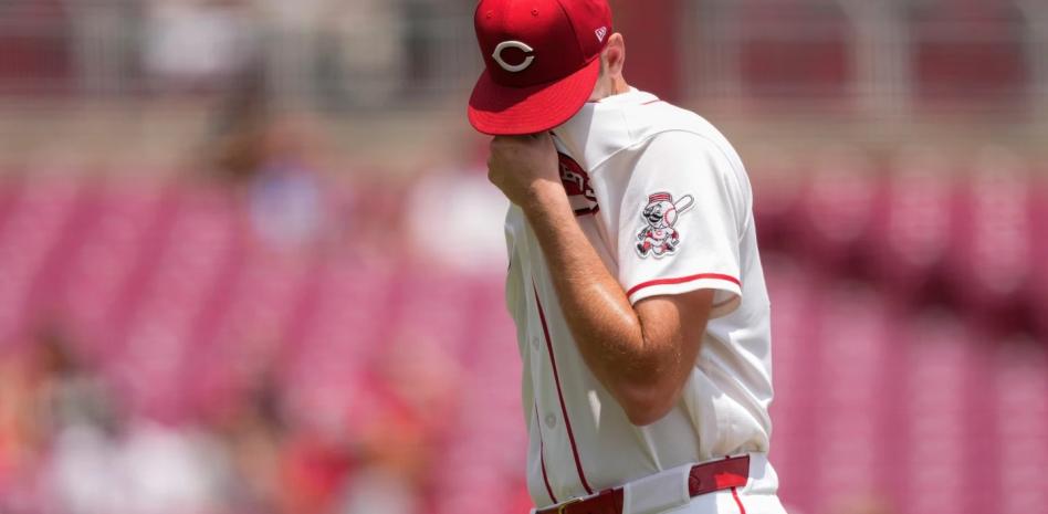 Con Steer jonronea, Lodolo domina Orioles y Cincinnati se impone