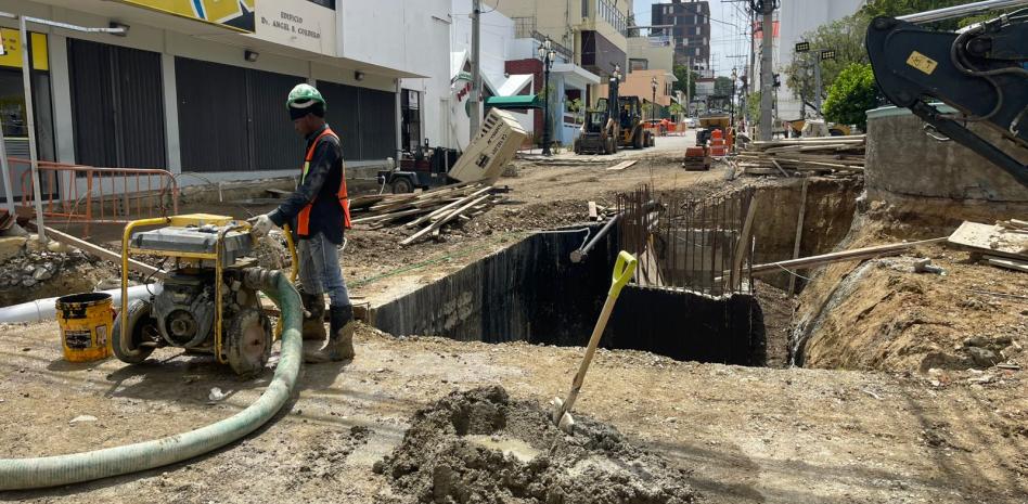 Comerciantes piden detener remozamiento de la calle Del Sol ante constantes retrasos en la obra