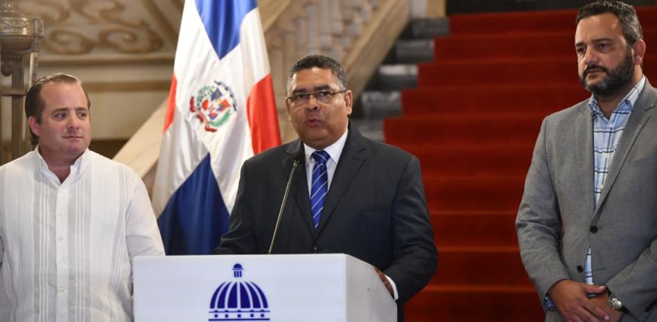 Gobierno proyecta economía crecerá casi un 5% en 2027