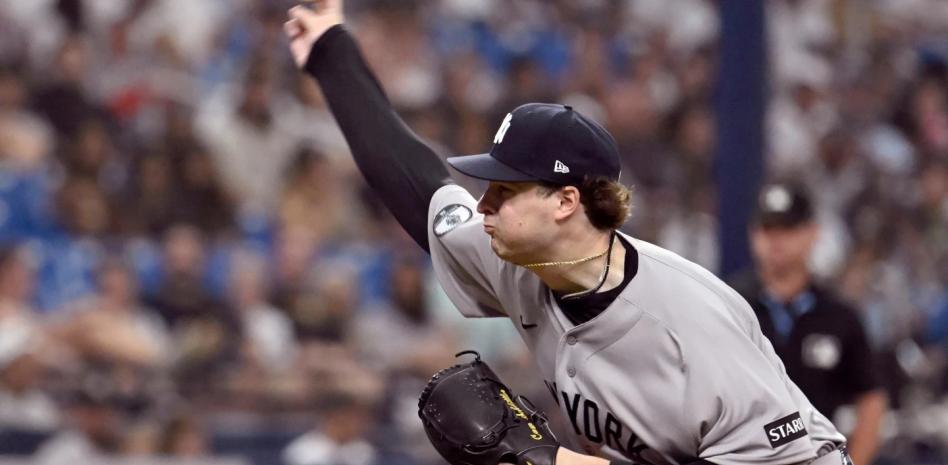 Caballero da 2 HRS y Schlittler lanza 8 entradas en la victoria de Yankees sobre Rays