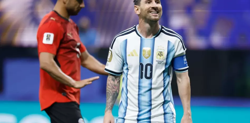 Argentina se levanta de un 0-2, vence 3-2 a Egipto y avanzan a cuartos del Mundial