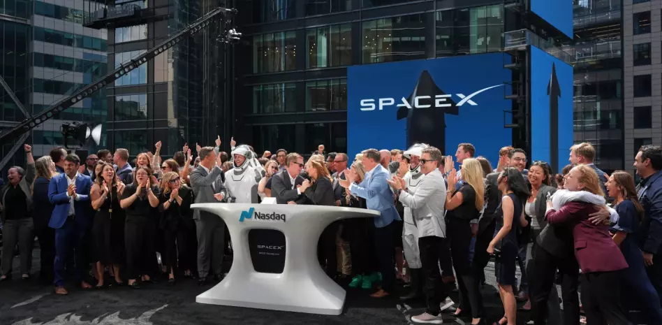 Wall Street apuesta por SpaceX, pero los inversores se mantienen en espera