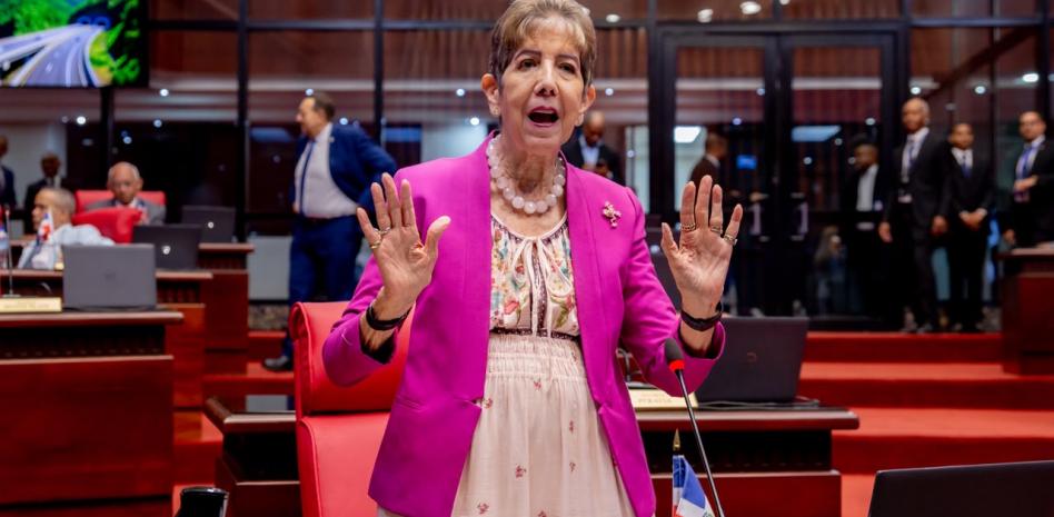 Senadora sale en defensa de la Policía: “Por un caso no se puede detractar”