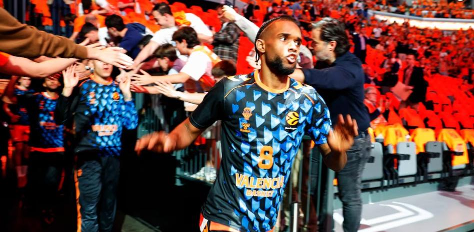 Jean Montero firma con el Olympiacos de Grecia hasta el año 2029