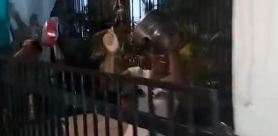 Cacerolazos resuenan a son de protesta en el Gran Santo Domingo por tercer día consecutivo