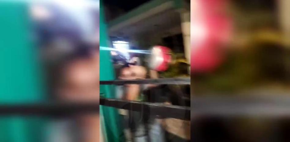 VIDEO: Cacerolazos resuenan a son de protesta en el Gran Santo Domingo por tercer día consecutivo
