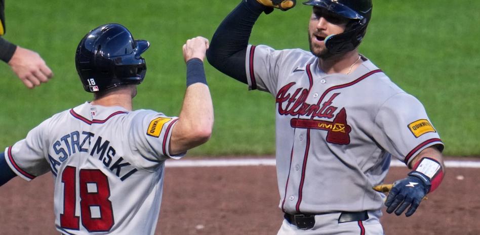 Bart da cuadrangular de dos carreras y Atlanta blanquea Piratas