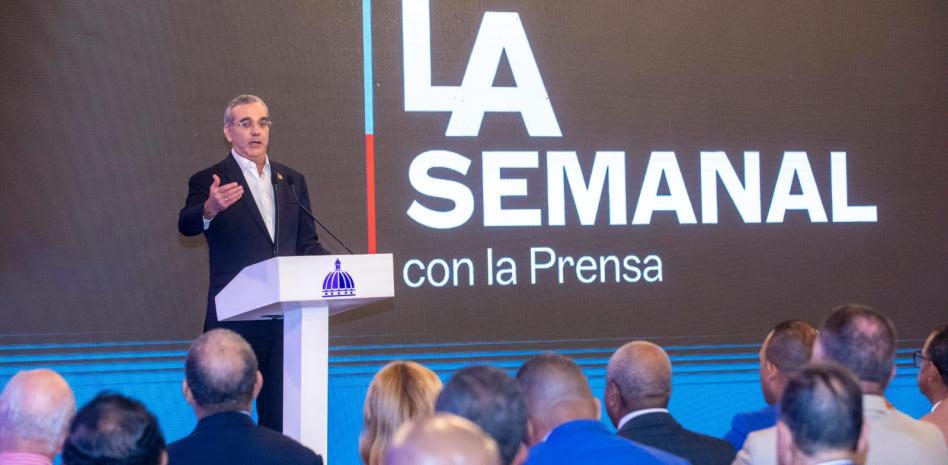 Abinader se aleja de la exposición mediática