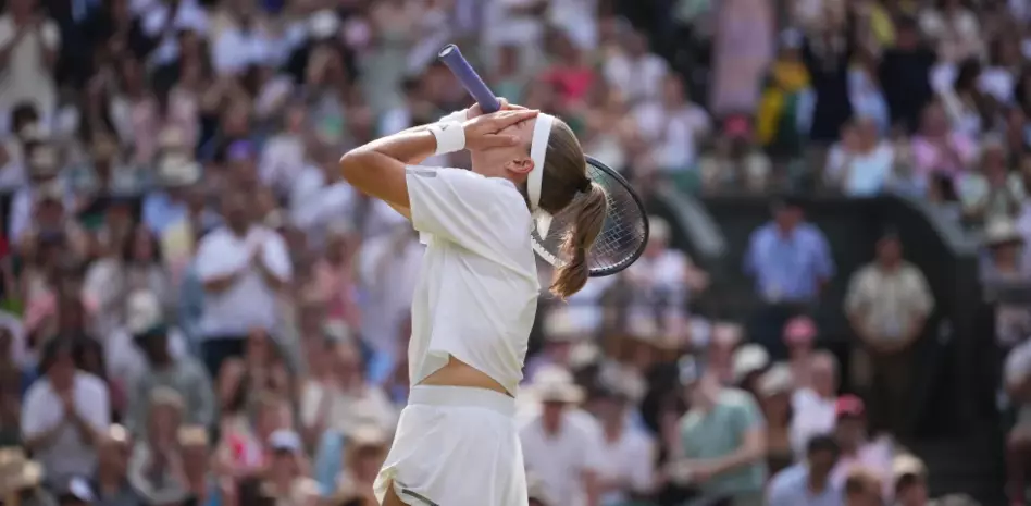 Muchova llega a la final de Wimbledon y pone fin a la racha de Gauff en el torneo