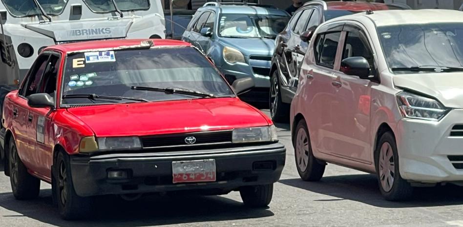 Queda sin efecto aumento del pasaje en Santiago; Intrant y CNTT acuerdan mesa de diálogo