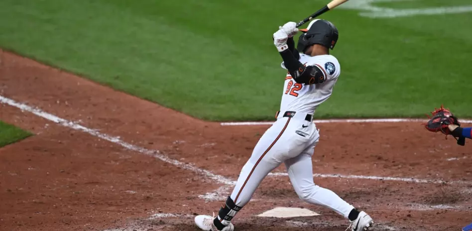 Jackson, con hit en la octava, impulsa victoria de Orioles ante Cachorros