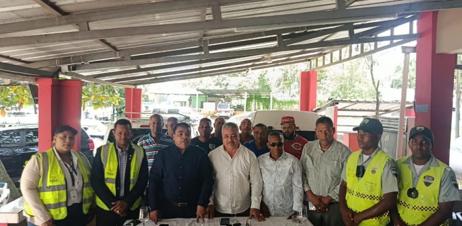 Transportistas reiteran que no aumentarán pasajes