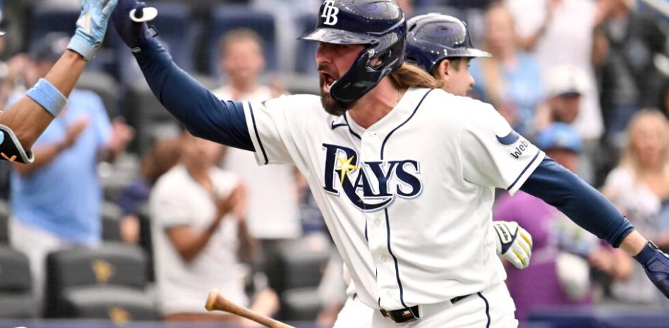 Ryan Vilade dispara cuadrangular de tres vueltas en la victoria de los Rays sobre los Marineros