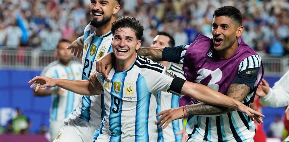 Argentina supera a Suiza y está en las semifinales
