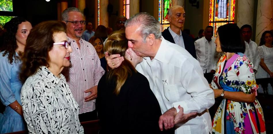Abinader celebra su cumpleaños con misa de acción de gracias junto a familiares y amigos