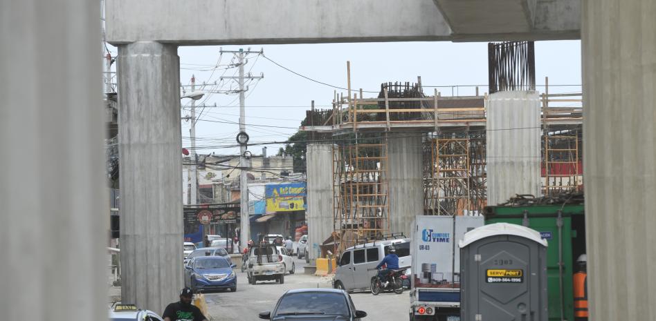 El comercio en Villa Mella se "asfixia" por retrasos en el Metro