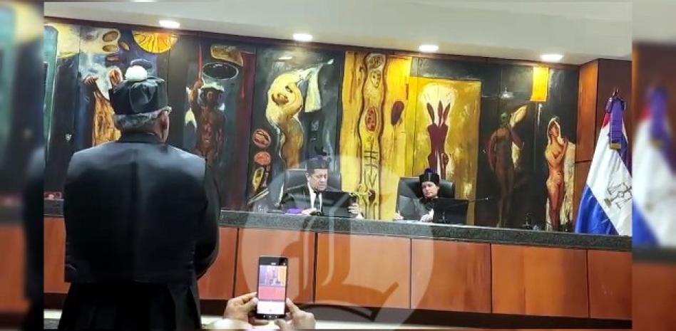 VIDEO: Suprema Corte acoge retiro de demanda por difamación de Carlos Balcácer contra Mirna Ortiz