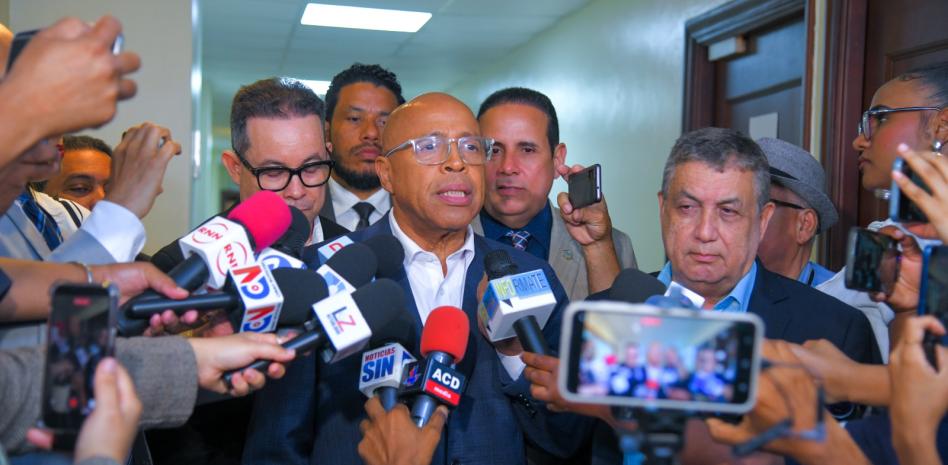 Con artículo sobre responsabilidad penal de empresas sobre la mesa, Comisión avanza trabajos sobre Código Penal