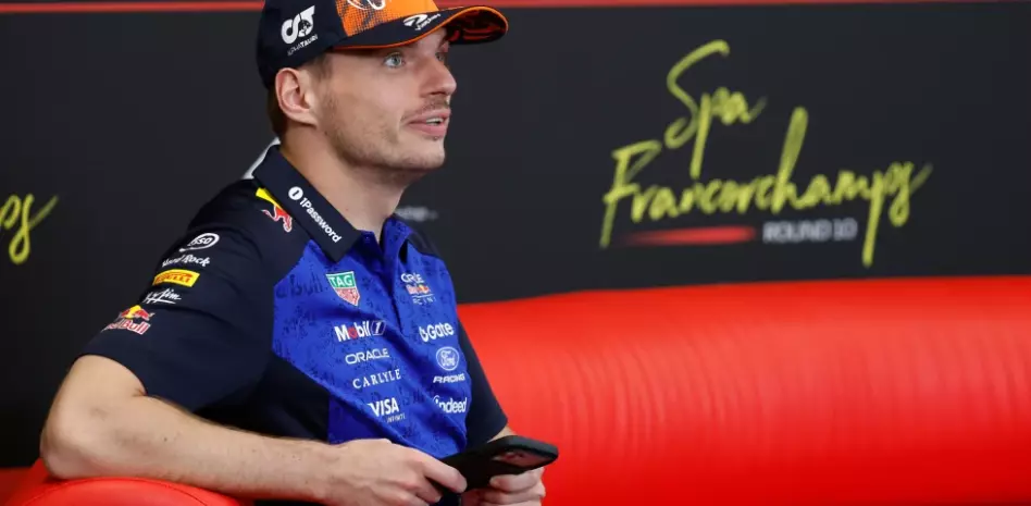 Verstappen deja abierto su futuro en F1, dice va muy bien con el jefe de Red Bull