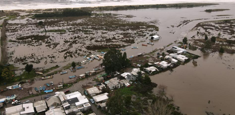 Más de medio millón de personas quedan sin luz en Chile por fuerte temporal