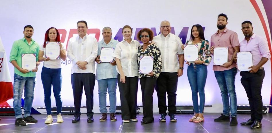 Gobierno supera los RD$900 millones en créditos a microempresarios en lo que va de año