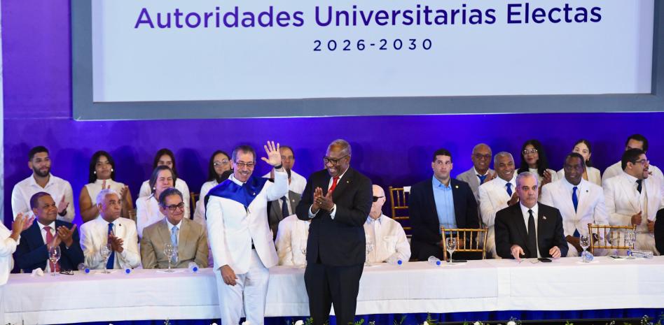 Jorge Asjana jura como nuevo rector de la UASD