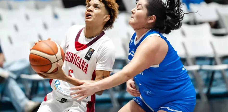 Martínez y Jiménez lideran a RD a semifinales del Centrobasket Femenino