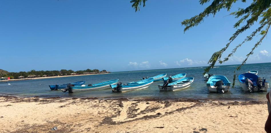 Piden ayuda para buscar a dos pescadores llevan tres días desaparecido en el Mar, en Montecristi