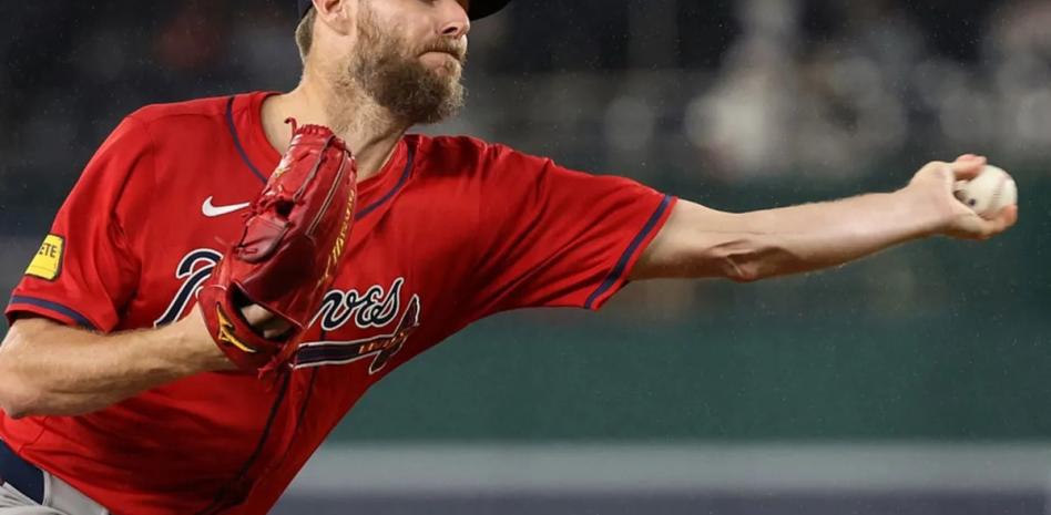 Chris Sale lanza en grande en el éxito de los Bravos