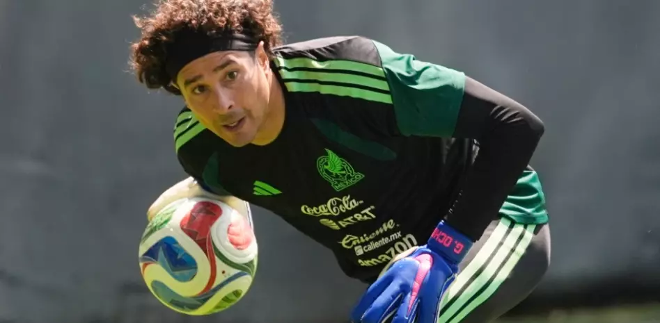 Guillermo Ochoa anuncia su retiro del fútbol tras disputar su sexto Mundial