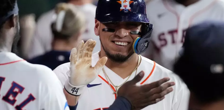 Peña y Paredes dan vuelacercas, Imai poncha a 8 y los Astros vencen a Marlins
