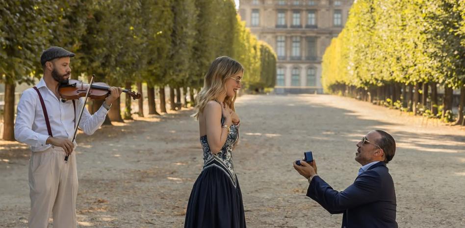 Comunicadora Ivana Gavrilovic se compromete en París con una romántica propuesta