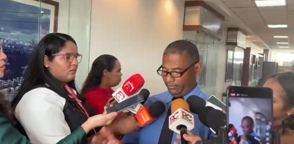 Padres alertan sobre riesgos de expandir bancas de juego cerca de escuelas