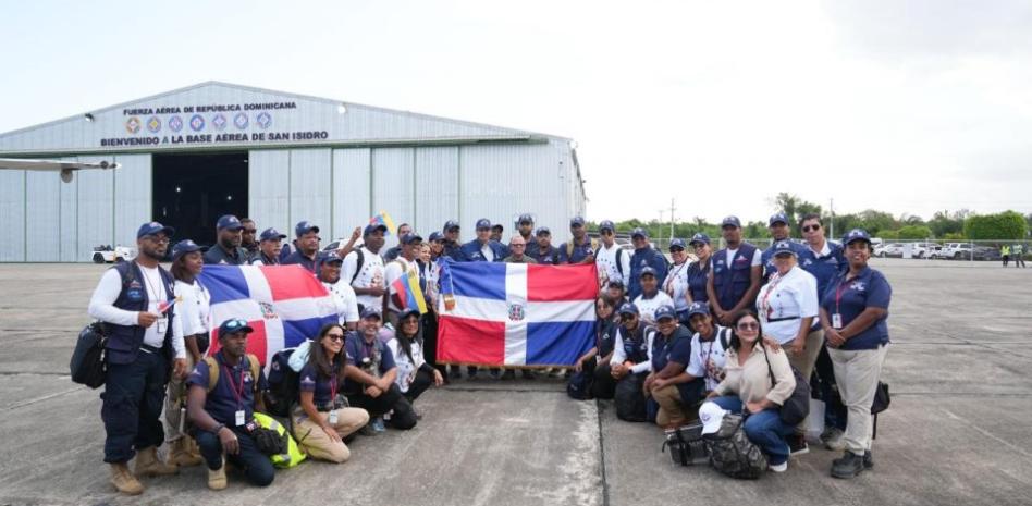 Retornan a RD los miembros del Equipo Médico de Emergencia tras misión humanitaria en Venezuela