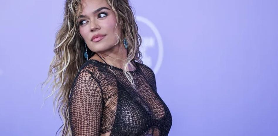 Karol G, Pedro Pascal y Lisa Kudrow recibirán una estrella en el Paseo de la Fama en 2027