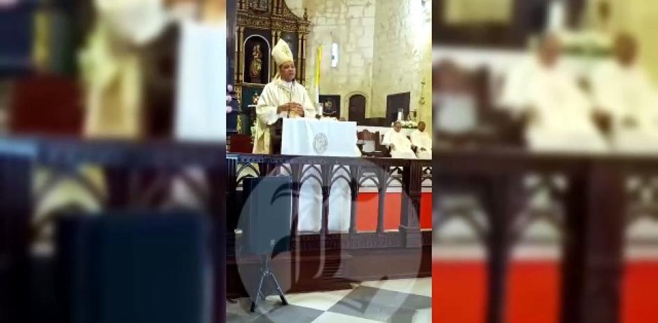 VIDEO: Arzobispo Morel Diplán: la radio "debe continuar promoviendo" la educación