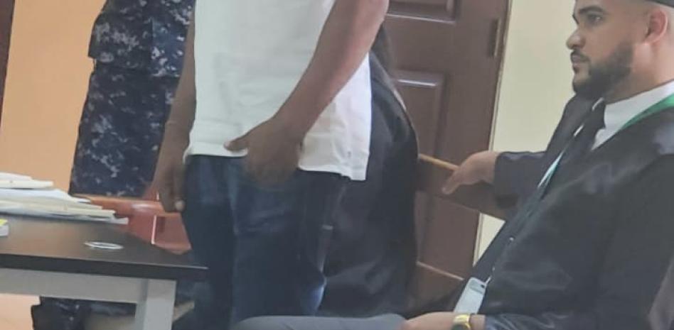 Tribunal de Ocoa condena a joven a 6 meses de prisión por robo de 32 aguacates
