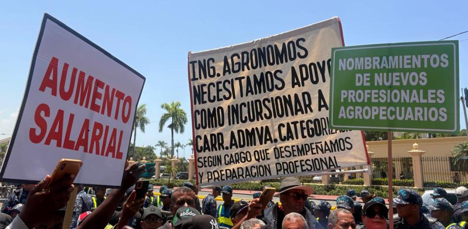 Profesionales agropecuarios salen a las calles en busca de reivindicaciones por parte del gobierno